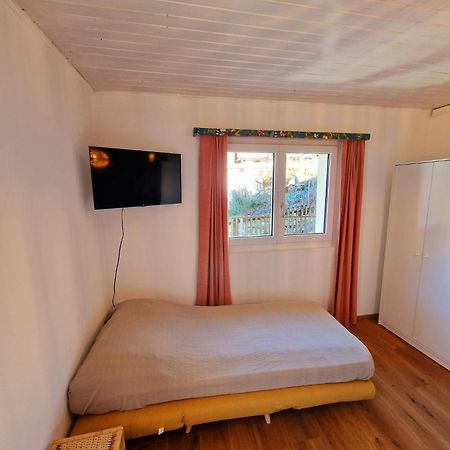 Kunstplanet Im Herzen Der Alpen Am Planetenweg Visp Esterno foto